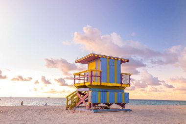 Güney Sahili, Miami Florida ABD 'deki Renkli Cankurtaran Kulesi