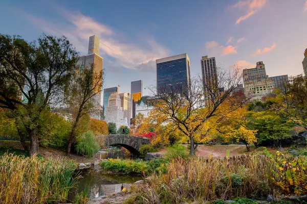 Central Park sonbaharda Manhattan şehir merkezinde New York City ABD