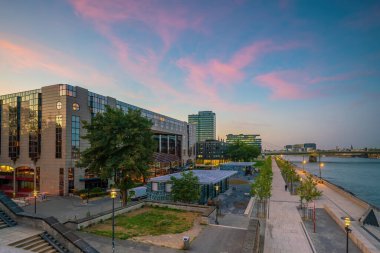 Köln şehir merkezi ufuk çizgisi, Avrupa 'da Almanya şehri