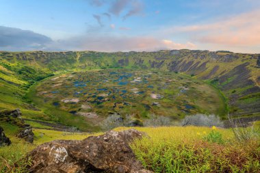 Rano Kau, Şili 'deki en büyük Paskalya Adası volkanı.