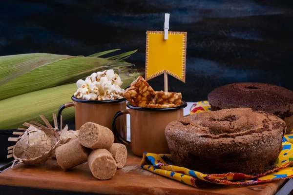 Papierfahne Kuchen Popcorn Und Süßigkeiten Von Der Festa Junina Auf Stockbild