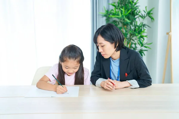 Girl Studying Woman Suit Support Room — Stock Photo, Image