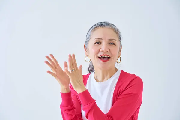 Senior Woman Clapping Smile Indoors — Stock Photo, Image