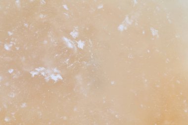 Doğal taştan yapılmış bir levhanın yakın çekimi