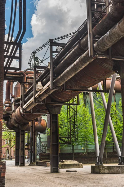 Duisburg-Nord, Almanya 'da Duisburg eyaletinde yer alan bir parktır. İngiliz gazetesi The Guardian, Park 'ı dünyanın en iyi on şehir parkı arasında sıraladı. Dikey.