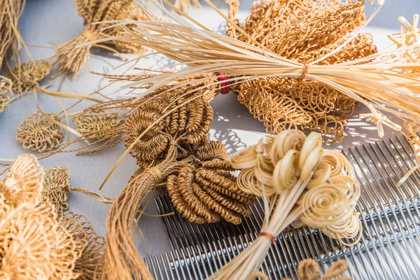 Tablo, duvar ve pencere dekorasyonu için çeşitli malzemeler, sisal, raffia, kablolar