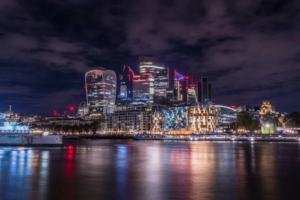 Місто Лондон Вночі Хмарочоси Річці Темза Англія Великобританія — стокове фото