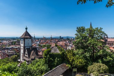 Breisgau, Güney Almanya 'daki Freiburg manzarası. Boşluğu kopyala.