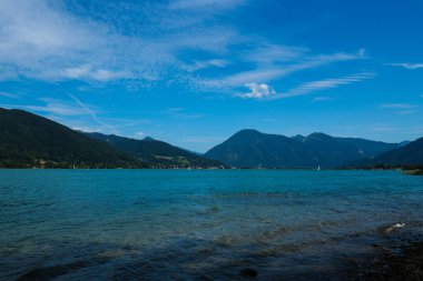 Yazın Gmund am Tegernsee, mavi gökyüzü, turizm