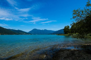 Yazın Gmund am Tegernsee, mavi gökyüzü, turizm