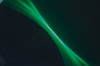 parlak yeşil cam dalgalar - soyut deniz mavisi ışık arkaplanı