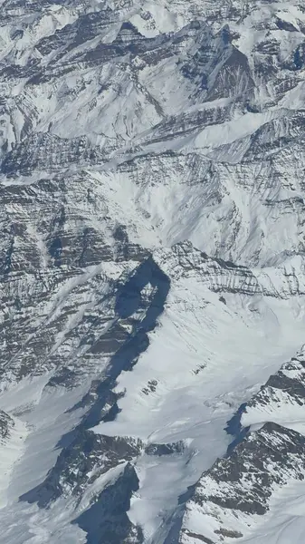 Dağların güzel kış manzarası