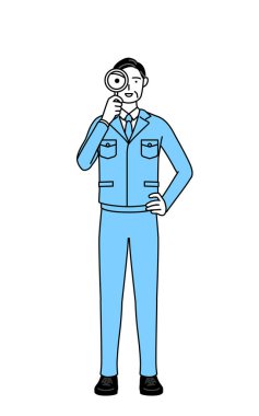 Yönetim, yöneticiler, fabrika müdürü, iş yerindeki bir adam büyüteçle bakıyor.