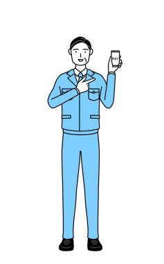 Yönetim, yöneticiler, fabrika müdürü, iş yerindeki bir adam akıllı telefondan parasız online ödemeler öneriyor..