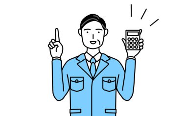 Yönetim, yöneticiler, fabrika müdürü, iş yerindeki bir adam elinde hesap makinesi tutan ve işaret eden bir adam..