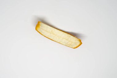 Beyaz izole edilmiş stüdyo arkaplan görüntüsüne bir portakal dilimi                               