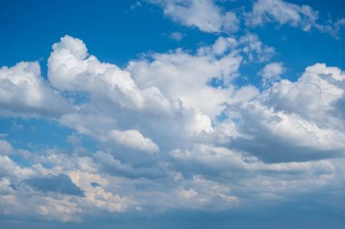 blue sky with white clouds, sky scenery, cloud scenery, sunny clouds, sunlit clouds