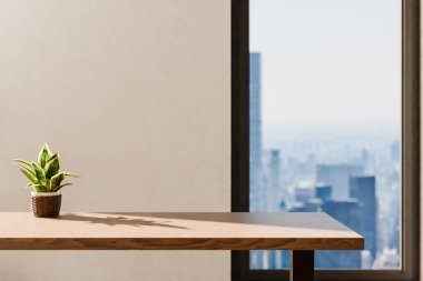 Boş ahşap masa işyeri ön görünümü; büyük şehir silueti üzerinde panoramik manzaralı minimalist ofis arkaplanı; ev ofis kavramı; 3D görüntüleme