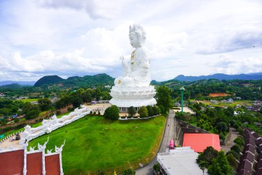 Wat Huay Pla Kang, Tayland 'daki Kızıl Tapınak yakınlarındaki Buda heykeli.