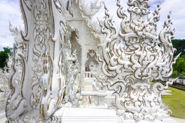 WatRong Khun, Tayland 'daki beyaz tapınağın güzel mimarisi.