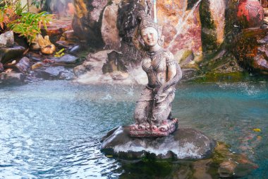 Chiang Mai, Tayland 'daki Ueang Fa Pazarı' nın heykeli.