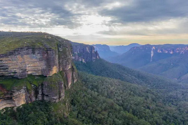 stock image Photograph of bushland and the natural amphitheatre of the scenic Grose Valley near Blackheath in the Blue Mountains in New South Wales, Australia.