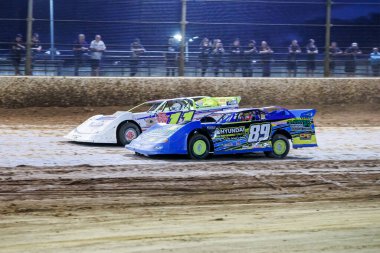 SYDNEY, NEW SOUTH WALES, AUSTRALIA - 5 Ekim 2024: Driver Liam Heaton in the Late Models Series event in the Sydney International Speedway in Eastern Creek, NSW, Avustralya.