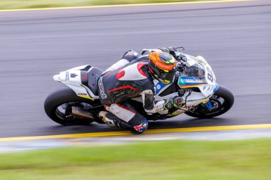 SYDNEY, NEW SOUTH WALES, AUSTRALIA - 28 Mart 2025: Avustralya 'nın Sidney Motor Parkı' nda düzenlenen Avustralya Superbike Şampiyonası 'nın 2. turunda Yamaha üzerinde Sürücü Ryan Yanko.