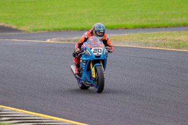 SYDNEY, NEW SOUTH WALES, AUSTRALIA - 29 Mart 2025: Jonathan Nahlous Avustralya 'nın Sidney Motor Parkı' nda Avustralya Superbike Şampiyonası 'nın 2. turunda Yamaha' da.