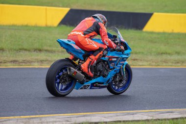 SYDNEY, NEW SOUTH WALES, AUSTRALIA - 29 Mart 2025: Jonathan Nahlous Avustralya 'nın Sidney Motor Parkı' nda Avustralya Superbike Şampiyonası 'nın 2. turunda Yamaha' da.
