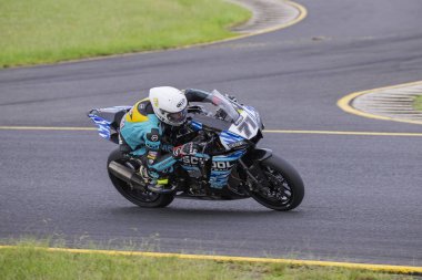 SYDNEY, NEW SOUTH WALES, AUSTRALIA - 29 Mart 2025: Avustralya 'daki Sydney Motor Parkı' nda Avustralya Superbike Şampiyonası 'nın 2. raundunda Yamaha' da Tom Edwards.