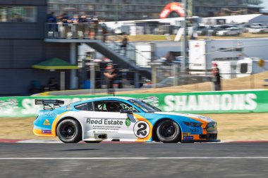 BATHURST, NEW SOUTH WALES, AUSTRALYA - 20 Nisan 2025: Adam Garwood, Bathurst, NSW, Avustralya 'daki Panorama Yarış Pisti' nde Trico National TransAm Serisi 'nin 2. yarışında Ford Mustang ile yarışacak..