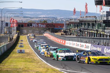BATHURST, NEW SOUTH WALES, AUSTRALYA - 20 Nisan 2025: Panorama Yarış Pisti 'ndeki Trico National TransAm Serisi' nde Ford Mustang ile Jordan Cox.