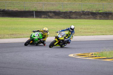 SYDNEY, NEW SOUTH WALES, AUSTRALIA - 28 Mart 2025: Avustralya 'nın Sidney Motorsport Park, NSW, Avustralya' daki Motorsiklet Motorsiklet Sporları Supersport serisi sırasında Yamaha üzerindeki Hunter Ford.