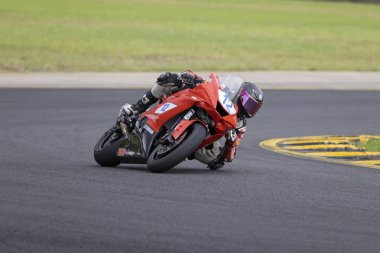 SYDNEY, NEW SOUTH WALES, AUSTRALIA - 28 Mart 2025: Sidney Motorsport Park, NSW, Avustralya 'daki Motosiklet Avustralya Süper Spor Serisi' nde çalışırken Yamaha üzerinde Levi Russo.