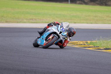 SYDNEY, NEW SOUTH WALES, AUSTRALIA - 28 Mart 2025: Marcus Hamod Avustralya 'nın Sidney Motorsport Park, NSW, Avustralya' da Motorsiklet Motorsikleti Süperspor serisinde Honda 'da antrenman yaparken.