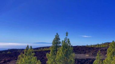 Teide yanardağından Tenerife, İspanya 'daki dağlara ve okyanusa