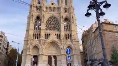 Fransa, Marsilya 'da Jeanne d' Arc anısına dikilmiş güzel bir kilise.