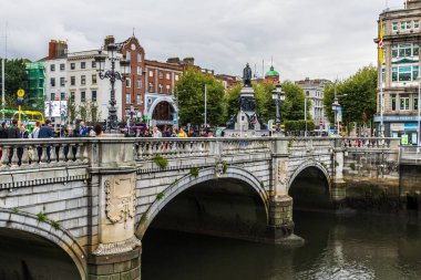 Dublin İrlanda bulutlu bir günde