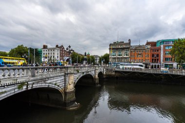 Dublin İrlanda bulutlu bir günde