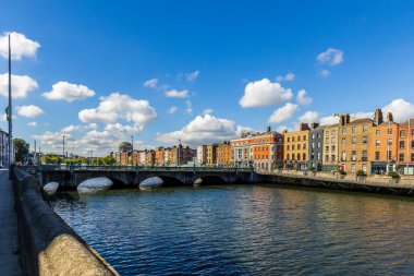 Güneşli bir günde Dublin İrlanda