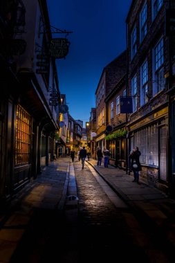 Geceleyin İngiltere, York 'ta Kargaşa.