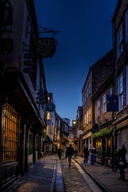 Geceleyin İngiltere, York 'ta Kargaşa.