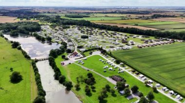 Burton Polis Memuru Holiday Park ve Botanik İnsansız Hava Aracı görüntüsü 4K