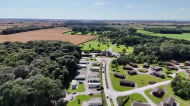 Burton Polis Memuru Holiday Park ve Botanik İnsansız Hava Aracı görüntüsü 4K