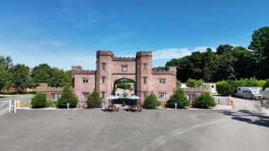 Burton Polis Memuru Holiday Park ve Botanik İnsansız Hava Aracı görüntüsü 4K