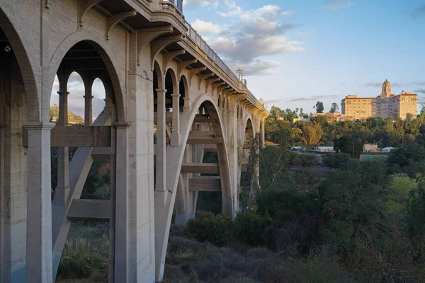 Colorado Street Bridge Arroyo Seco Het Gerechtsgebouw Getoond Stad Pasadena — Stockfoto