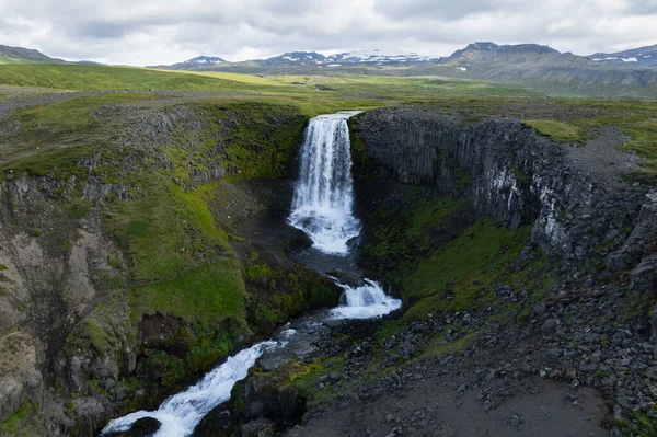 Drohne Vom Kerlingarfoss Wasserfall Der Nähe Von Olafsvik Auf Der Stockbild