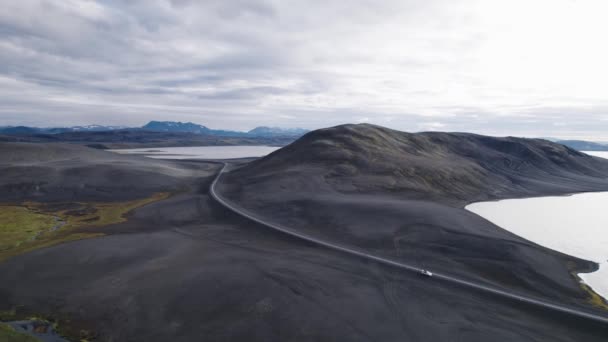 Drohne Über Dem Isländischen Hochland Zentralisland Hochwertiges Video — Stockvideo