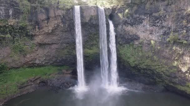 ハワイ州カウアイ島のワイルア滝のドローン航空 — ストック動画